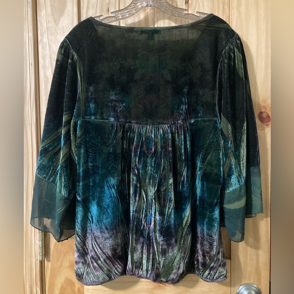 Roz & Ali Green Velvet Bohemian Blouse - Picture 5 of 5